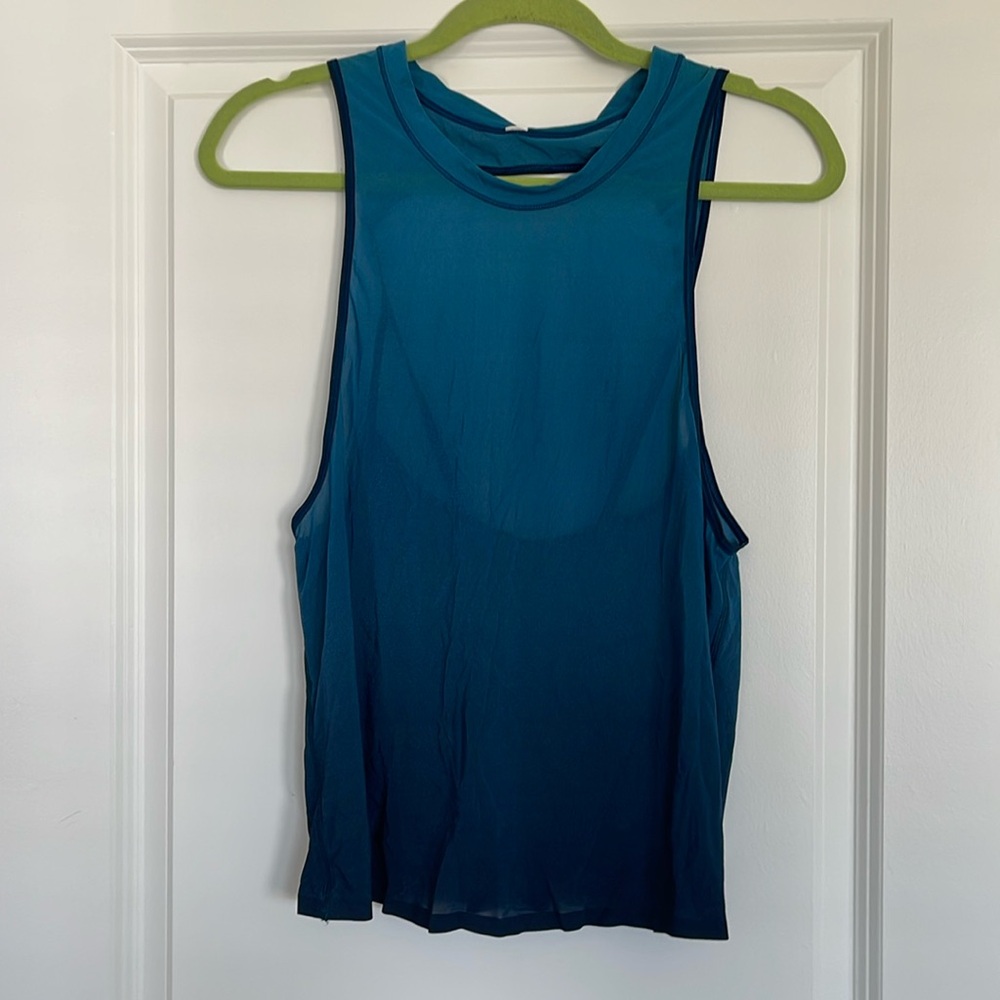 Lululemon ombré mesh top